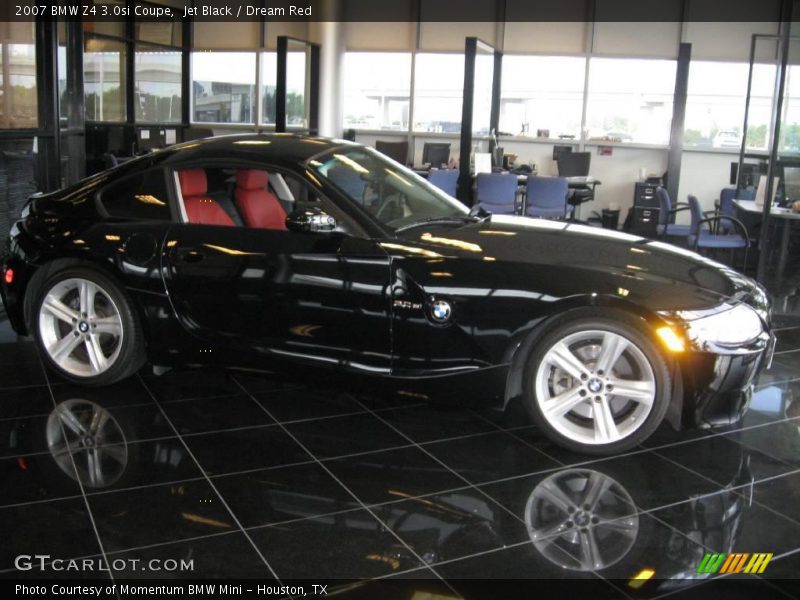 Jet Black / Dream Red 2007 BMW Z4 3.0si Coupe