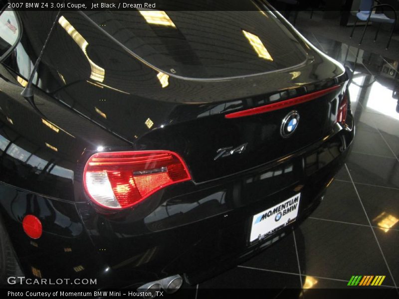 Jet Black / Dream Red 2007 BMW Z4 3.0si Coupe