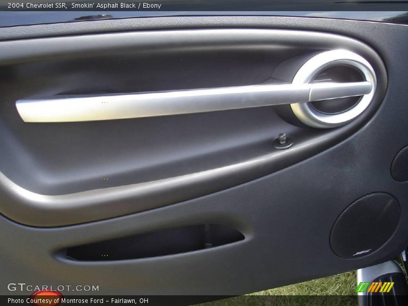 Smokin' Asphalt Black / Ebony 2004 Chevrolet SSR