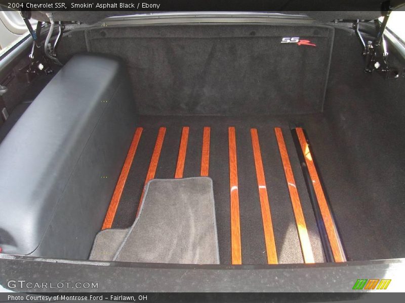 Smokin' Asphalt Black / Ebony 2004 Chevrolet SSR