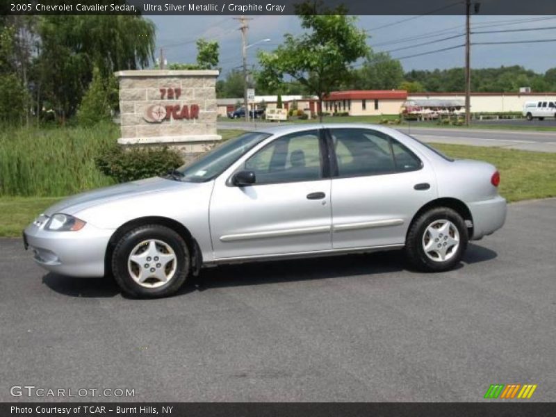 Ultra Silver Metallic / Graphite Gray 2005 Chevrolet Cavalier Sedan