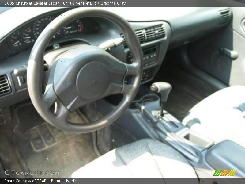 Ultra Silver Metallic / Graphite Gray 2005 Chevrolet Cavalier Sedan