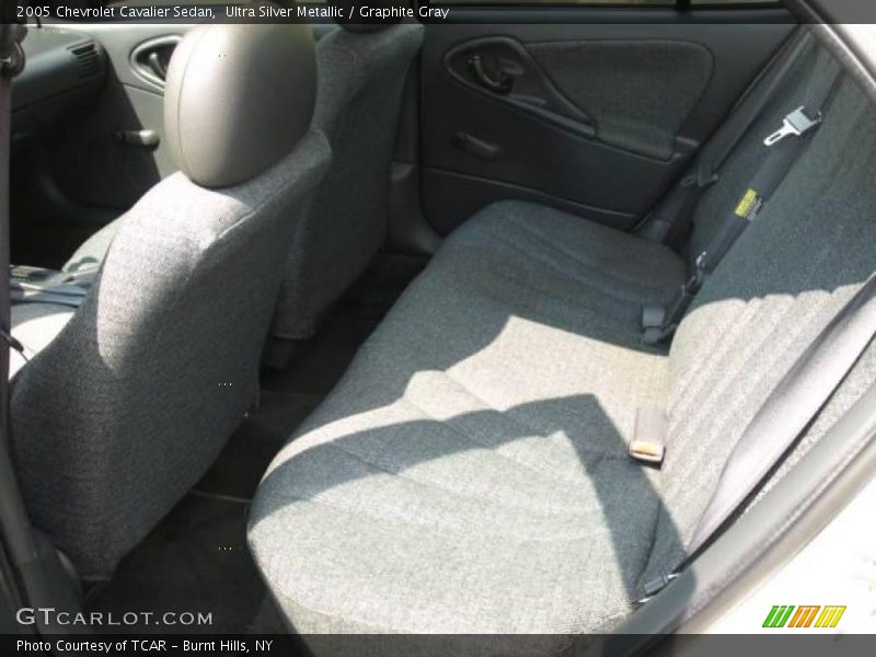Ultra Silver Metallic / Graphite Gray 2005 Chevrolet Cavalier Sedan
