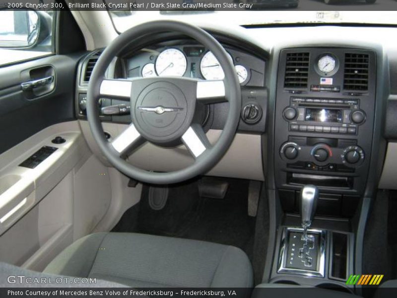 Brilliant Black Crystal Pearl / Dark Slate Gray/Medium Slate Gray 2005 Chrysler 300