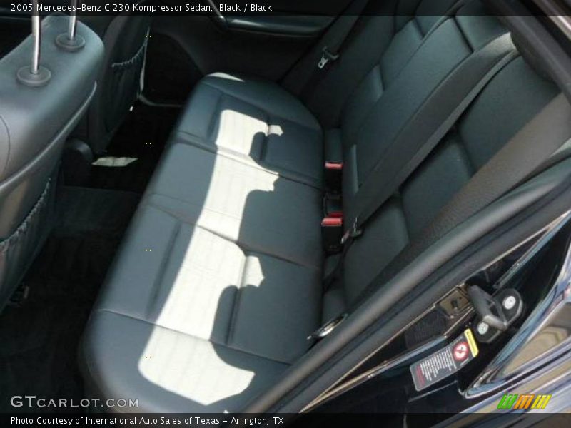 Black / Black 2005 Mercedes-Benz C 230 Kompressor Sedan