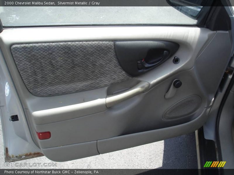 Silvermist Metallic / Gray 2000 Chevrolet Malibu Sedan