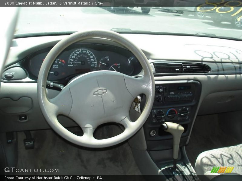 Silvermist Metallic / Gray 2000 Chevrolet Malibu Sedan