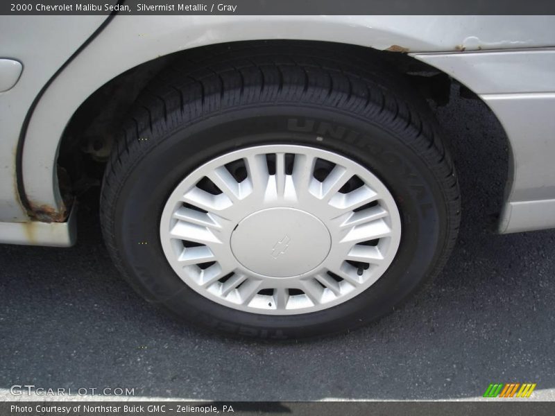 Silvermist Metallic / Gray 2000 Chevrolet Malibu Sedan