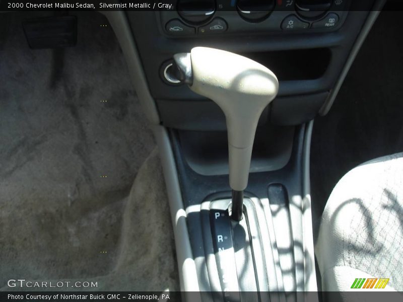 Silvermist Metallic / Gray 2000 Chevrolet Malibu Sedan