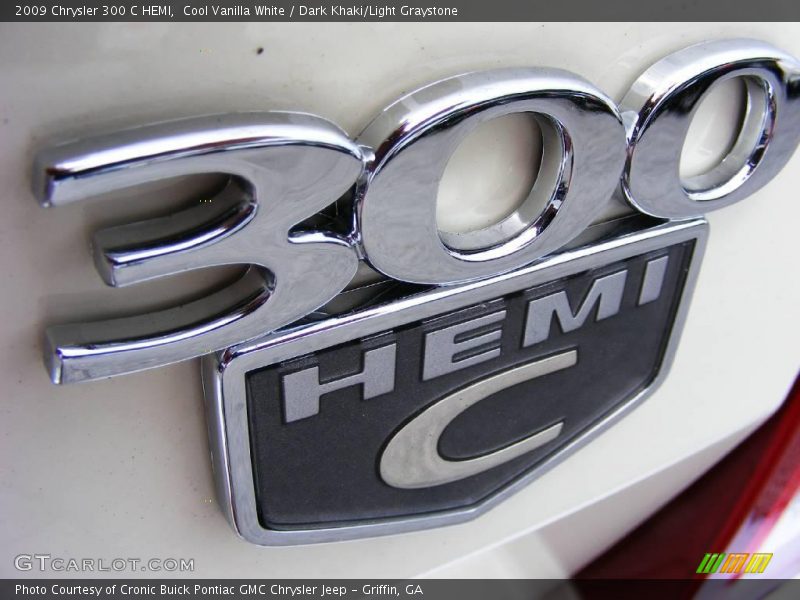 Cool Vanilla White / Dark Khaki/Light Graystone 2009 Chrysler 300 C HEMI