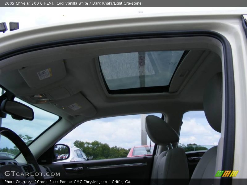 Cool Vanilla White / Dark Khaki/Light Graystone 2009 Chrysler 300 C HEMI