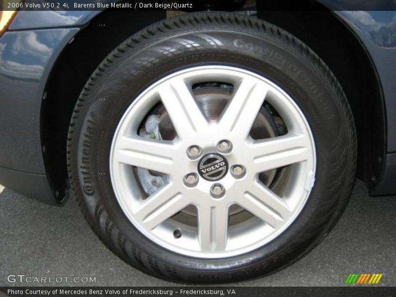 Barents Blue Metallic / Dark Beige/Quartz 2006 Volvo V50 2.4i