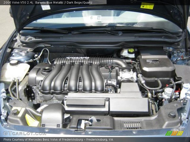 Barents Blue Metallic / Dark Beige/Quartz 2006 Volvo V50 2.4i