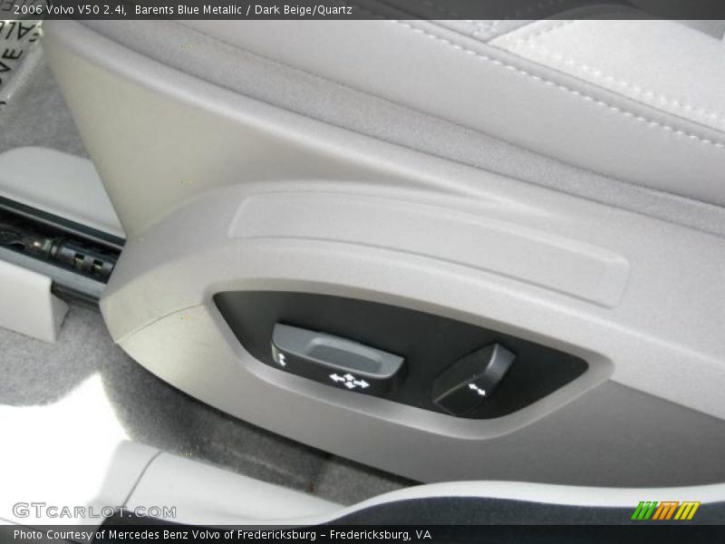 Barents Blue Metallic / Dark Beige/Quartz 2006 Volvo V50 2.4i