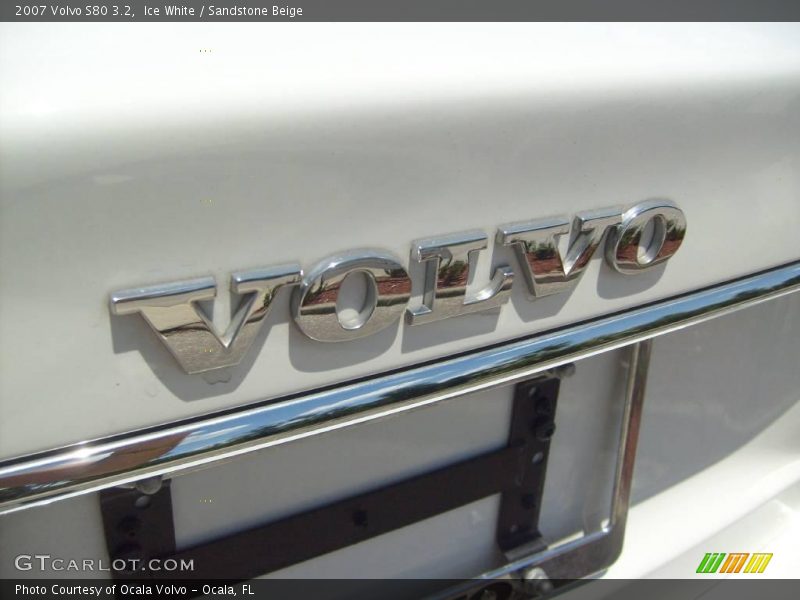 Ice White / Sandstone Beige 2007 Volvo S80 3.2
