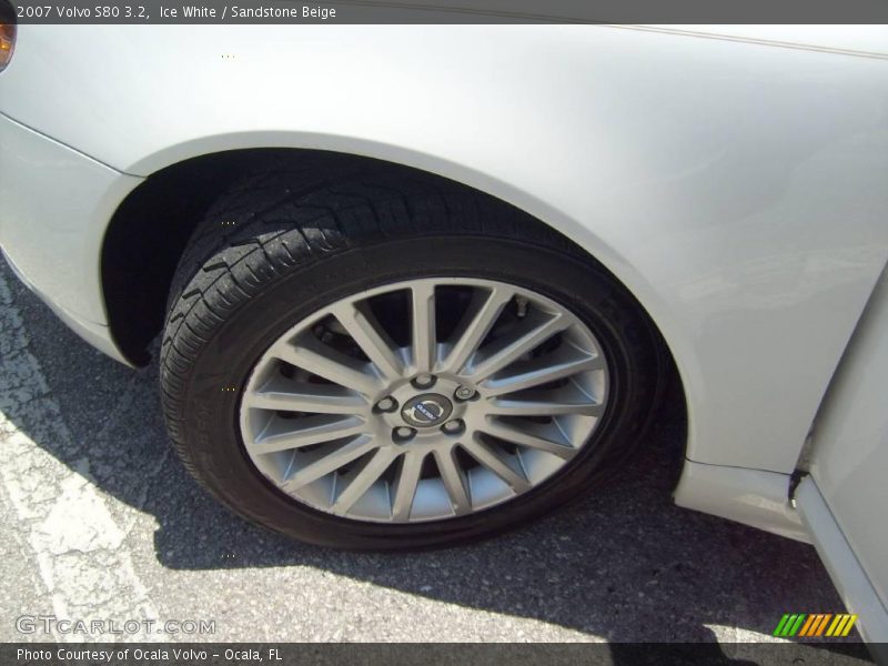 Ice White / Sandstone Beige 2007 Volvo S80 3.2