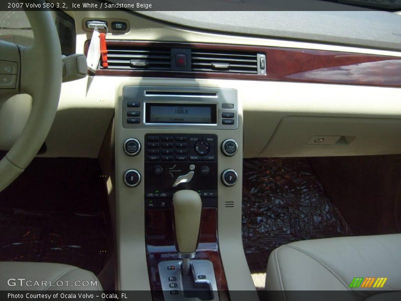 Ice White / Sandstone Beige 2007 Volvo S80 3.2