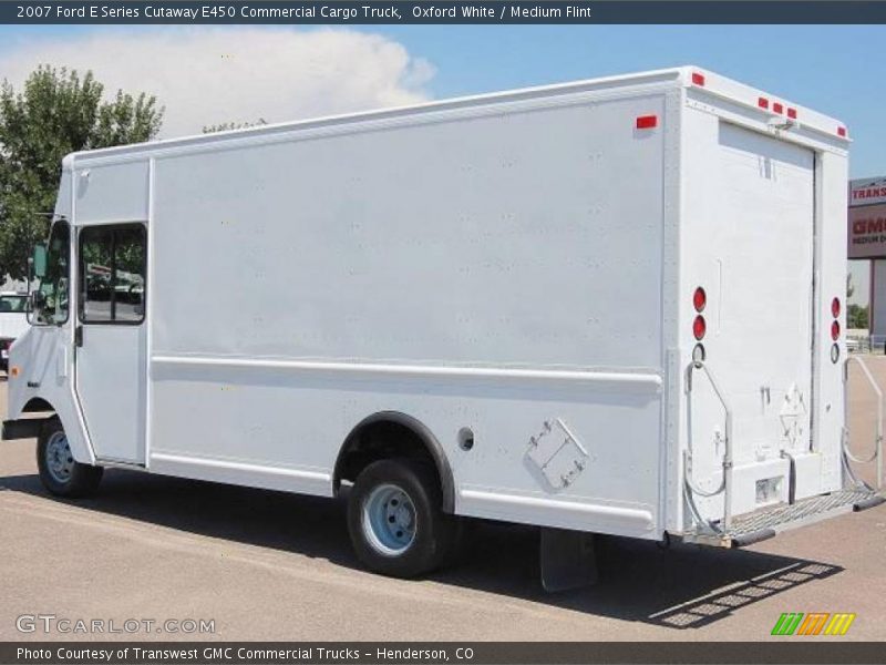 Oxford White / Medium Flint 2007 Ford E Series Cutaway E450 Commercial Cargo Truck