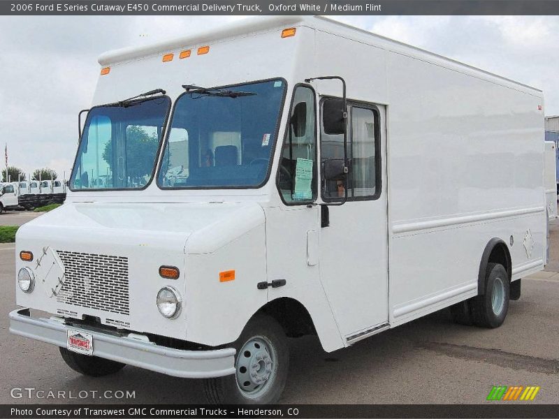 Oxford White / Medium Flint 2006 Ford E Series Cutaway E450 Commercial Delivery Truck