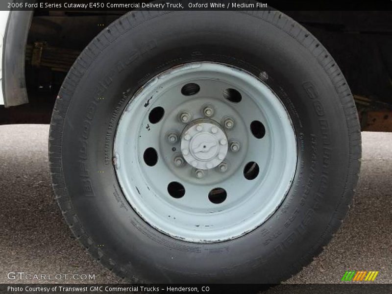 Oxford White / Medium Flint 2006 Ford E Series Cutaway E450 Commercial Delivery Truck