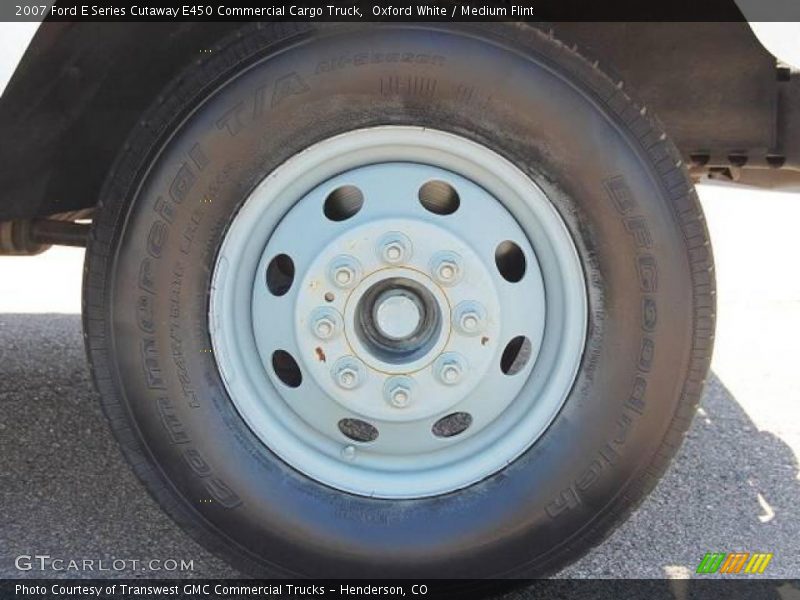 Oxford White / Medium Flint 2007 Ford E Series Cutaway E450 Commercial Cargo Truck