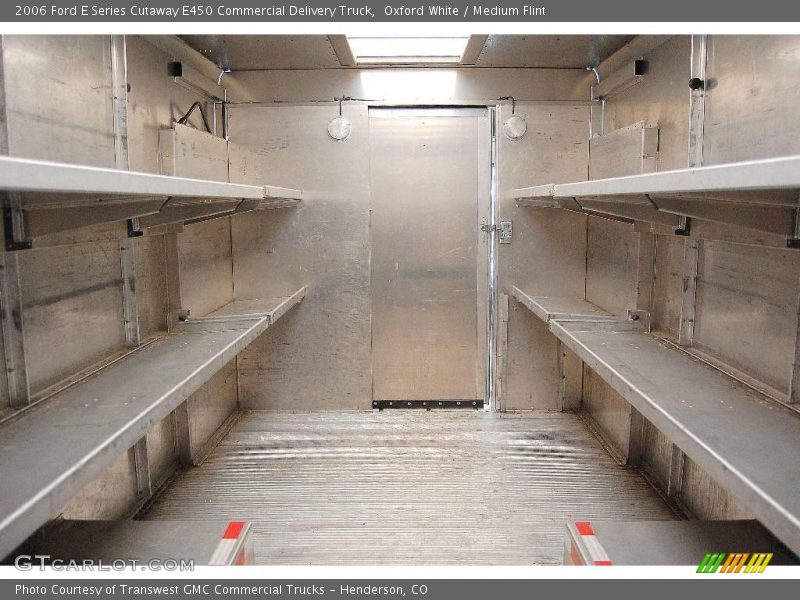 Oxford White / Medium Flint 2006 Ford E Series Cutaway E450 Commercial Delivery Truck