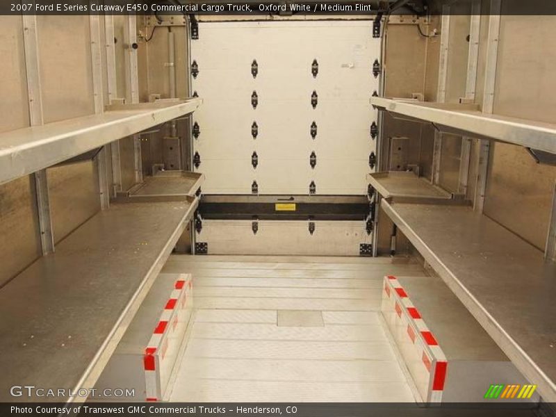 Oxford White / Medium Flint 2007 Ford E Series Cutaway E450 Commercial Cargo Truck