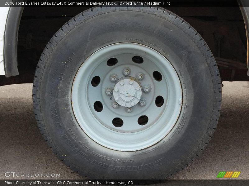 Oxford White / Medium Flint 2006 Ford E Series Cutaway E450 Commercial Delivery Truck