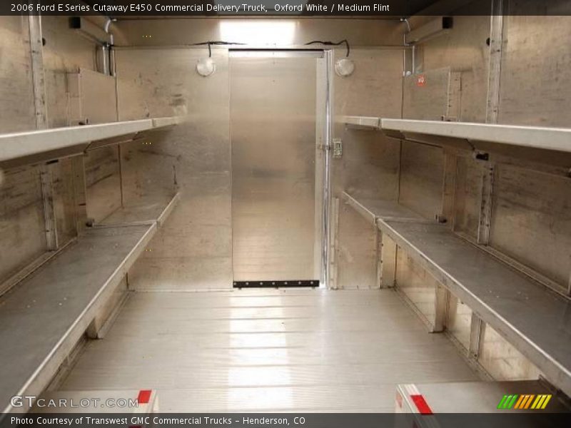 Oxford White / Medium Flint 2006 Ford E Series Cutaway E450 Commercial Delivery Truck