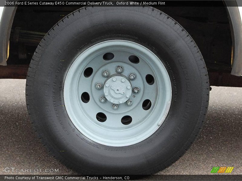 Oxford White / Medium Flint 2006 Ford E Series Cutaway E450 Commercial Delivery Truck