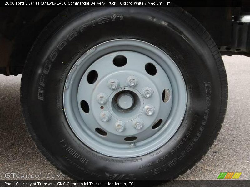 Oxford White / Medium Flint 2006 Ford E Series Cutaway E450 Commercial Delivery Truck