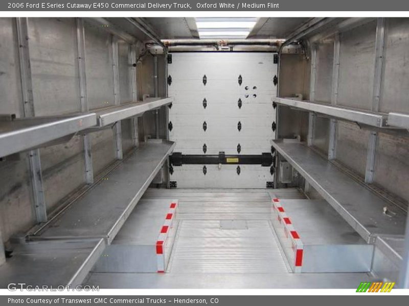 Oxford White / Medium Flint 2006 Ford E Series Cutaway E450 Commercial Delivery Truck