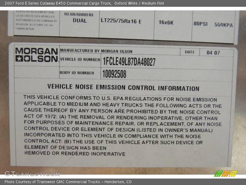 Oxford White / Medium Flint 2007 Ford E Series Cutaway E450 Commercial Cargo Truck