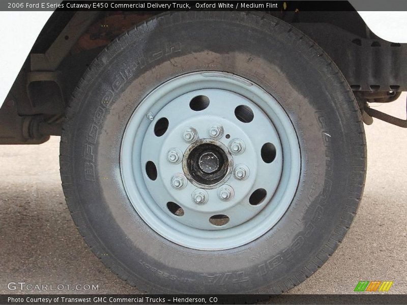 Oxford White / Medium Flint 2006 Ford E Series Cutaway E450 Commercial Delivery Truck