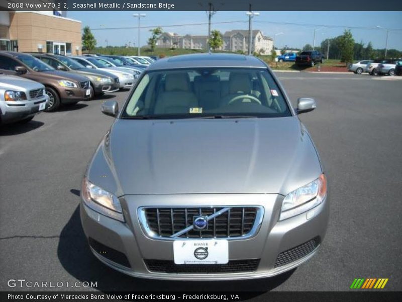 Seashell Metallic / Sandstone Beige 2008 Volvo V70 3.2