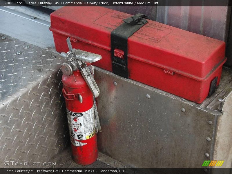 Oxford White / Medium Flint 2006 Ford E Series Cutaway E450 Commercial Delivery Truck