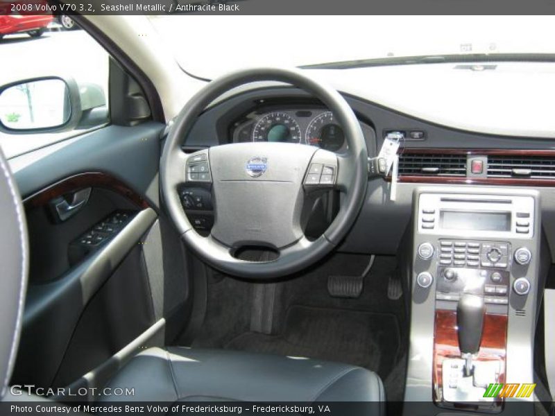 Seashell Metallic / Anthracite Black 2008 Volvo V70 3.2