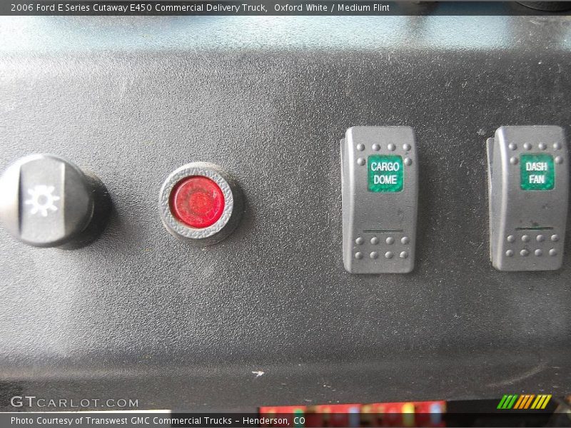 Oxford White / Medium Flint 2006 Ford E Series Cutaway E450 Commercial Delivery Truck