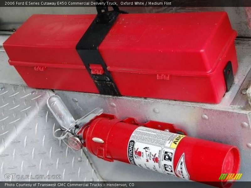 Oxford White / Medium Flint 2006 Ford E Series Cutaway E450 Commercial Delivery Truck