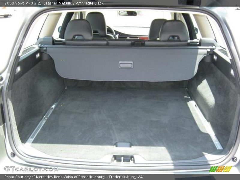 Seashell Metallic / Anthracite Black 2008 Volvo V70 3.2