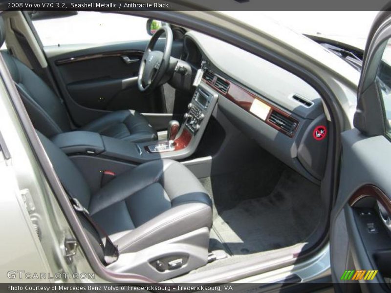 Seashell Metallic / Anthracite Black 2008 Volvo V70 3.2