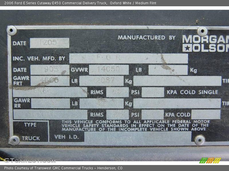 Oxford White / Medium Flint 2006 Ford E Series Cutaway E450 Commercial Delivery Truck