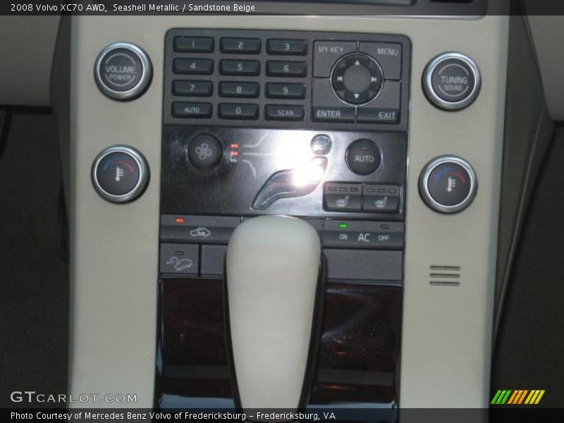 Seashell Metallic / Sandstone Beige 2008 Volvo XC70 AWD