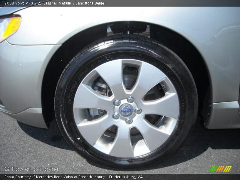 Seashell Metallic / Sandstone Beige 2008 Volvo V70 3.2