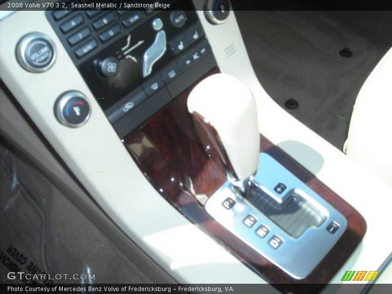 Seashell Metallic / Sandstone Beige 2008 Volvo V70 3.2