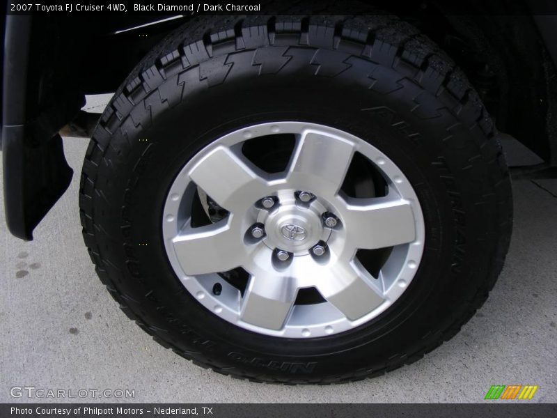 Black Diamond / Dark Charcoal 2007 Toyota FJ Cruiser 4WD