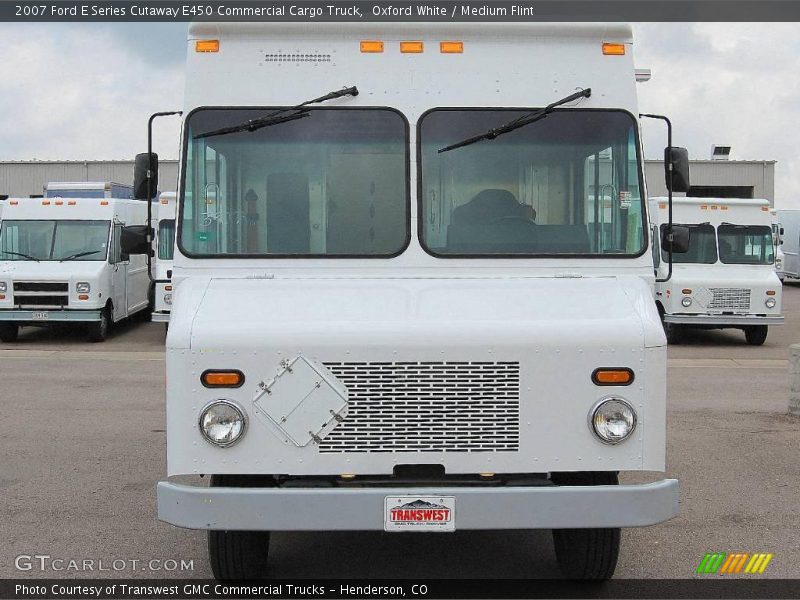Oxford White / Medium Flint 2007 Ford E Series Cutaway E450 Commercial Cargo Truck
