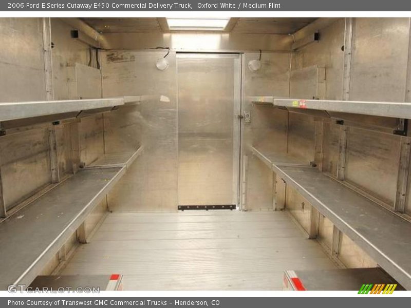 Oxford White / Medium Flint 2006 Ford E Series Cutaway E450 Commercial Delivery Truck