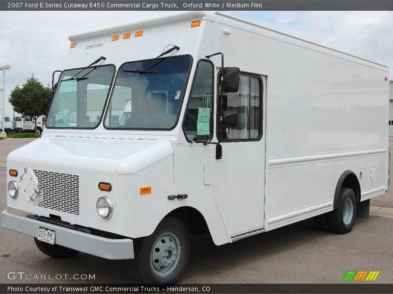 Oxford White / Medium Flint 2007 Ford E Series Cutaway E450 Commercial Cargo Truck