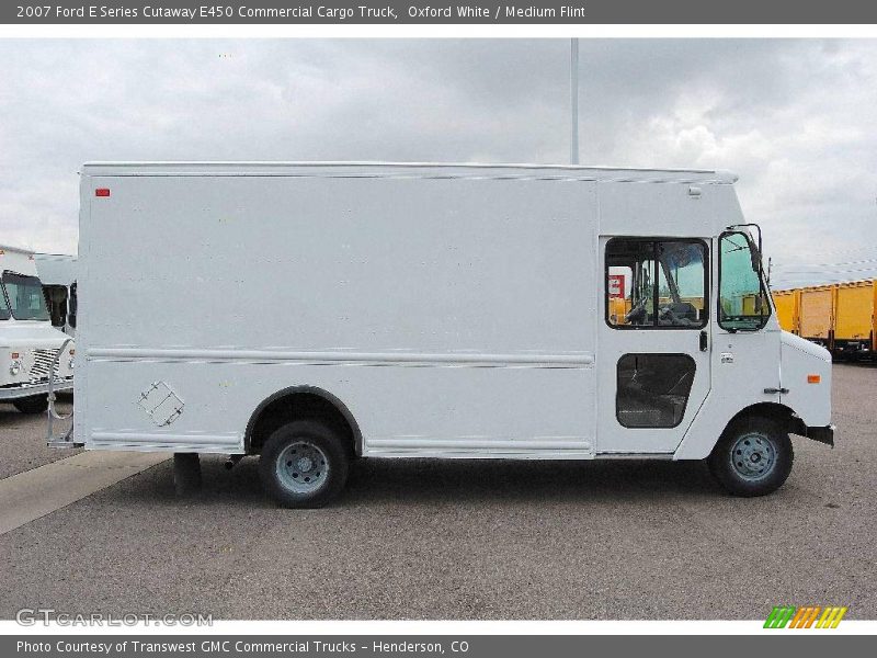 Oxford White / Medium Flint 2007 Ford E Series Cutaway E450 Commercial Cargo Truck